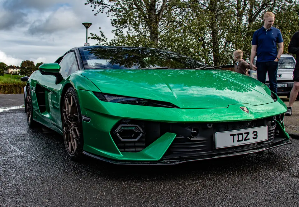 Supercars lined up at Run 4 Eoin 2026